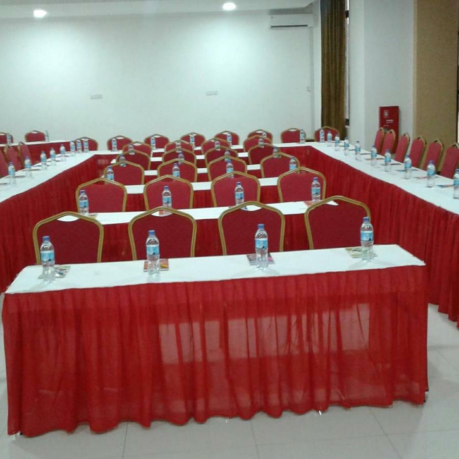Nashera Hotel Dodoma ภายนอก รูปภาพ